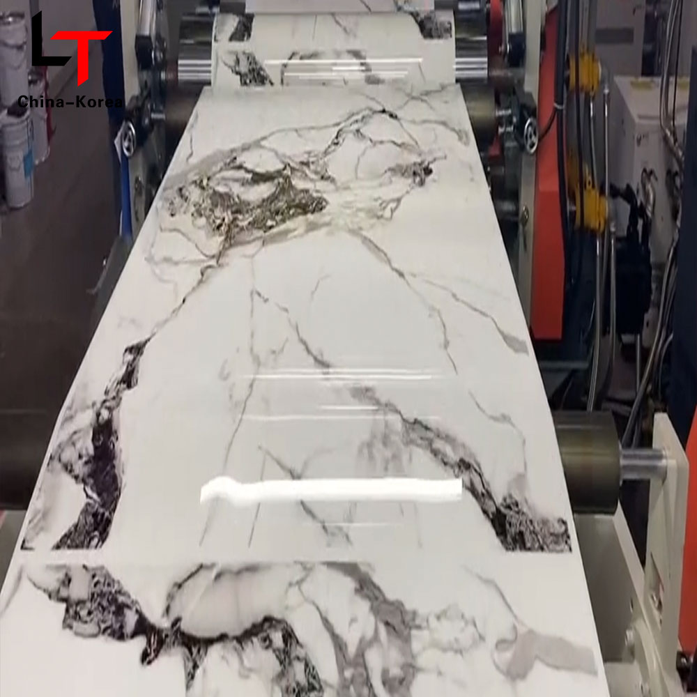 Metallisk Marmor Gyllene PVC-film Värmeöverföringsdekorfilm Varmstämplingsrulle för vakuumpressfolie Tillverkare Guldlaminering